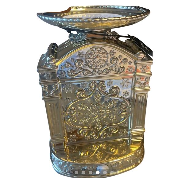 Bath & Body Works Nutcracker Theater 3-Wick Candle Holder Christmas 2025 Gold - Picture 3 of 4